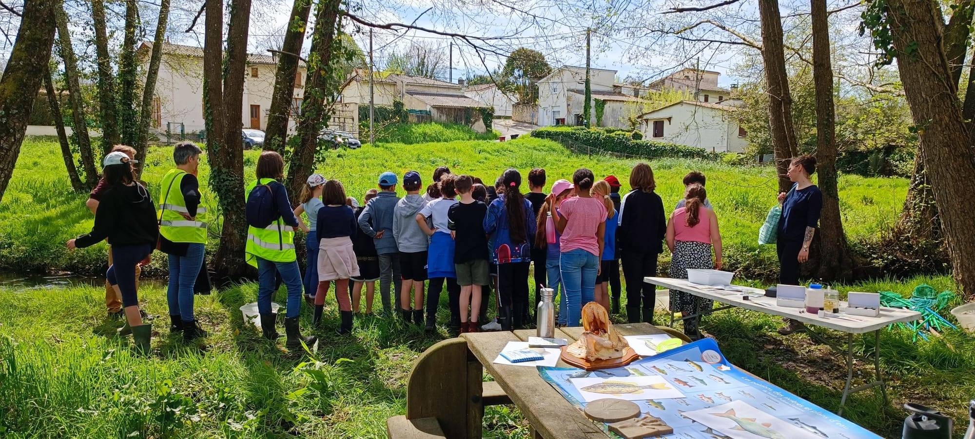 Photo 14 - Sortie Barbouse de l'école de Virelade